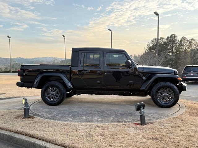 New 2026 Jeep Gladiator Sport AWD/4WD image 8
