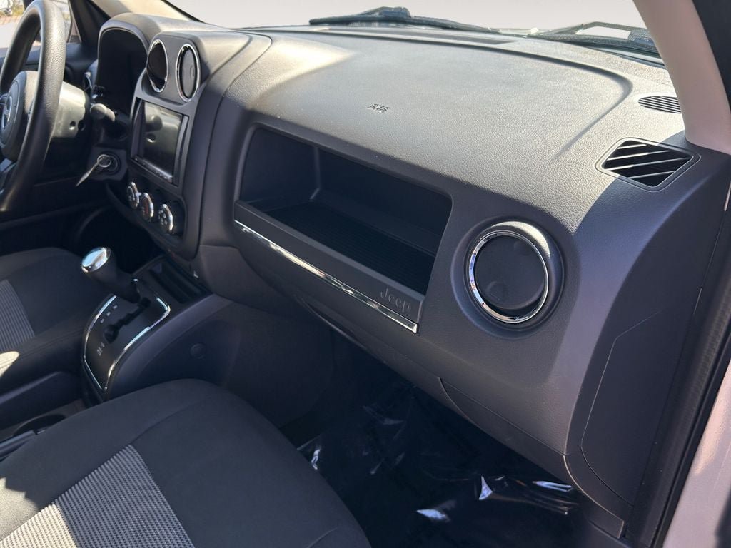 Used 2015 Jeep Patriot Sport w/ Power Value Group AWD/4WD image 26