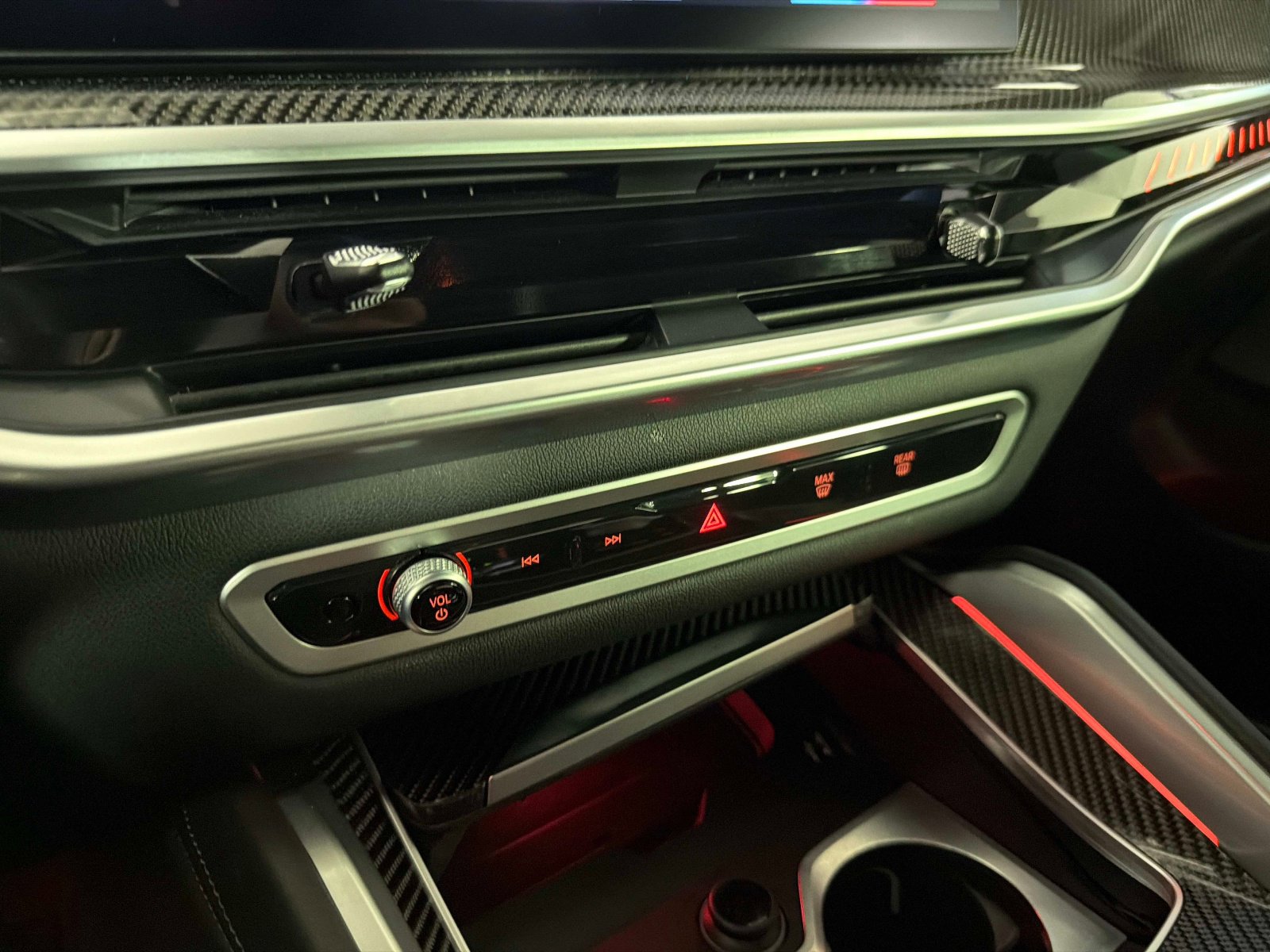 Used 2024 BMW X6 M60i AWD/4WD image 43