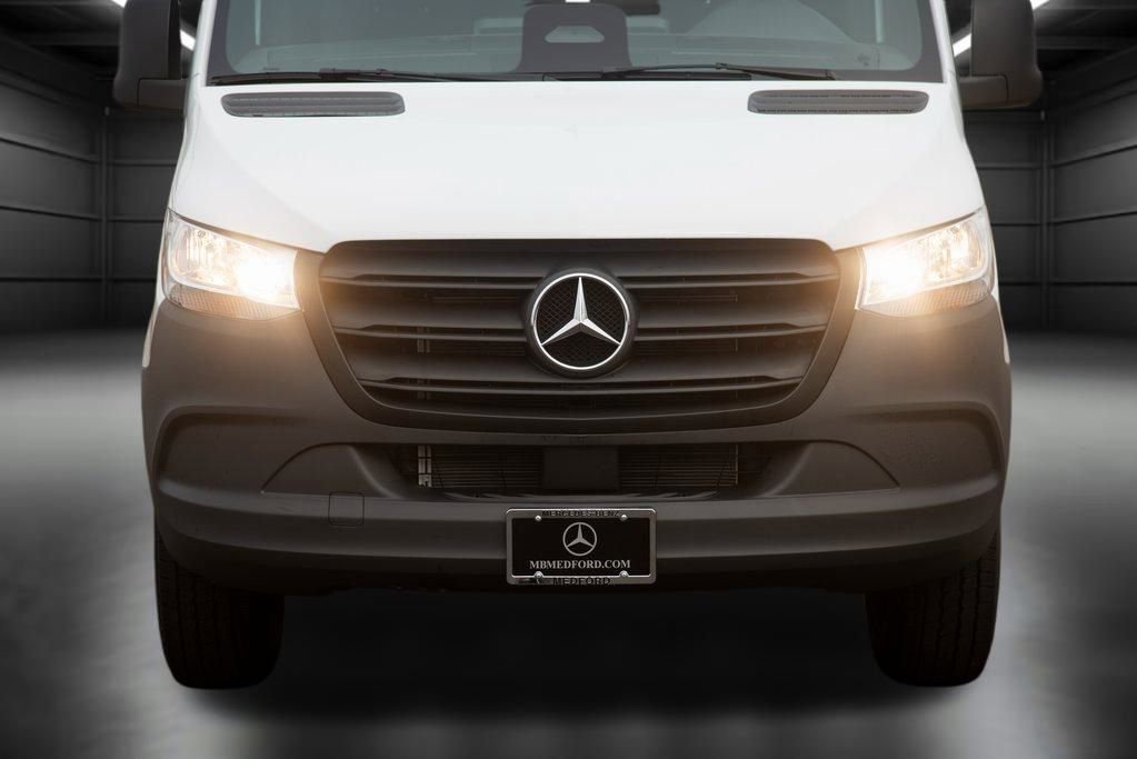 Used 2025 Mercedes-Benz Sprinter 2500 image 13
