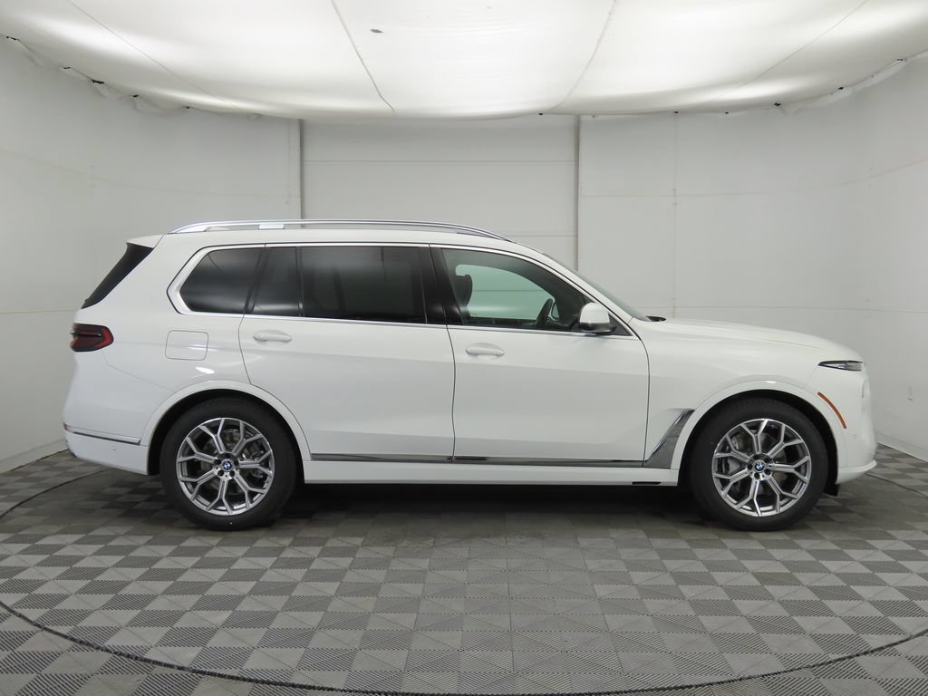 Used 2026 BMW X7 xDrive40i AWD/4WD image 5
