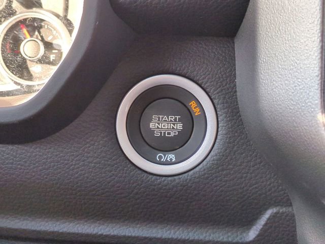 New 2026 RAM 1500 4x4 Crew Cab image 17