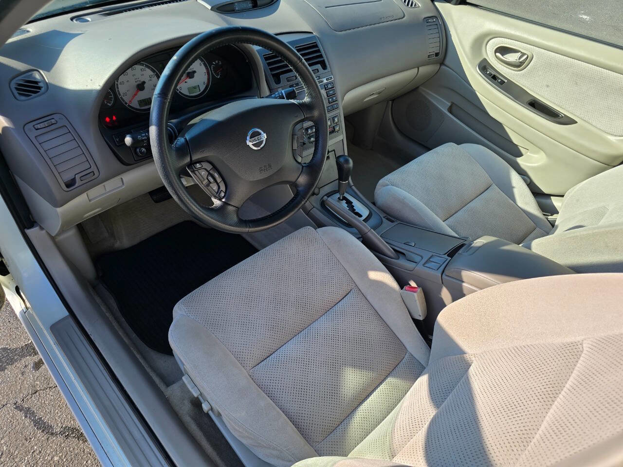 Used 2003 Nissan Maxima SE image 13