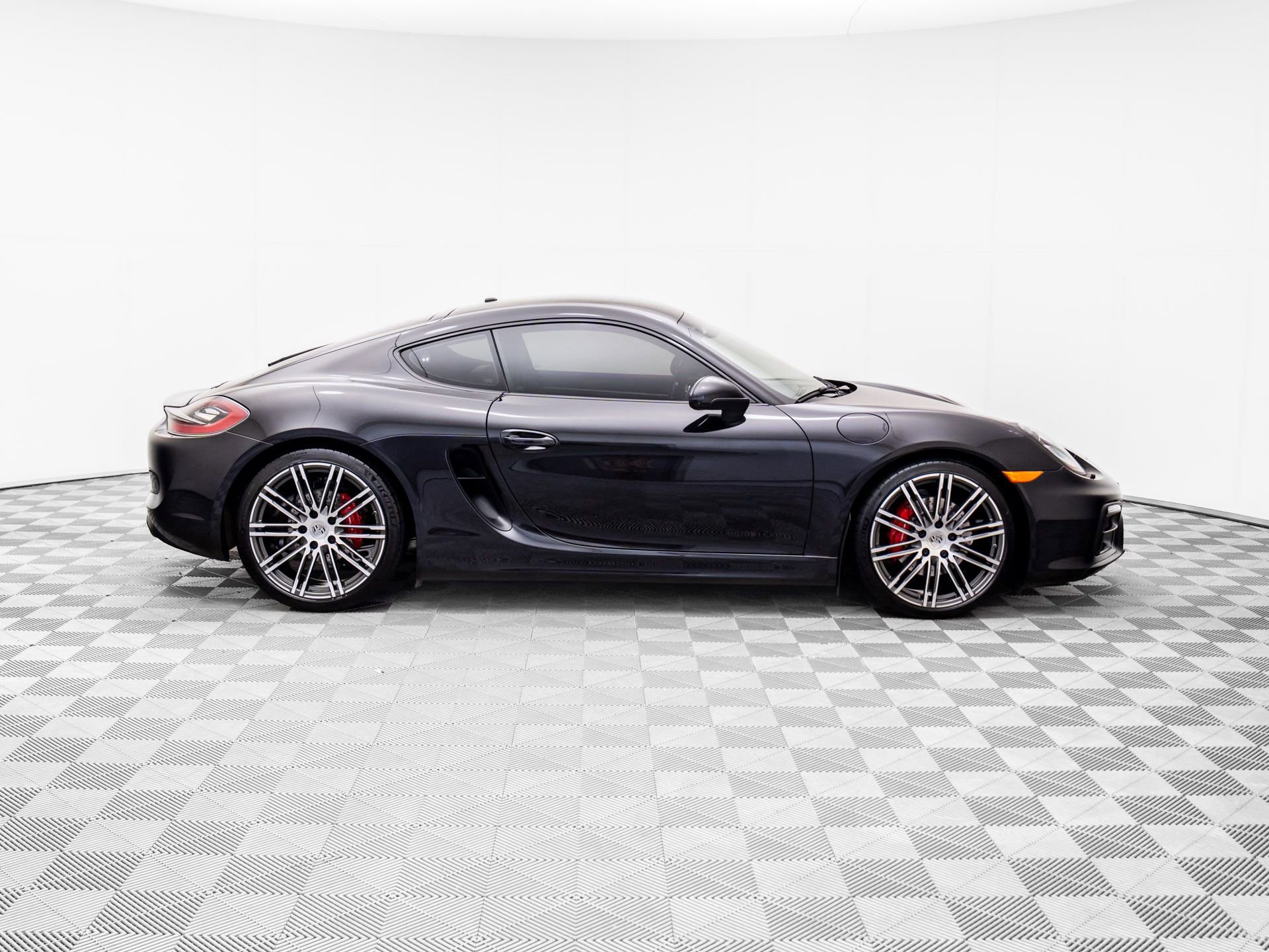 Certified 2015 Porsche Cayman GTS image 8