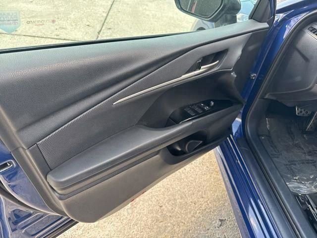 Used 2025 Toyota Camry SE w/ Convenience Package image 28