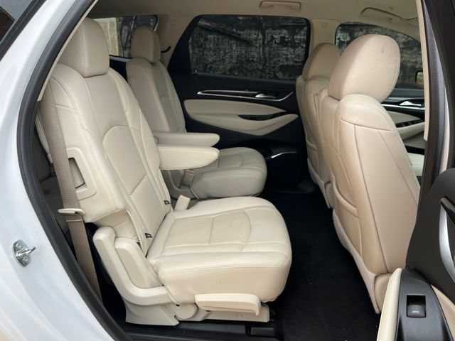 Used 2022 Buick Enclave Essence FWD image 18