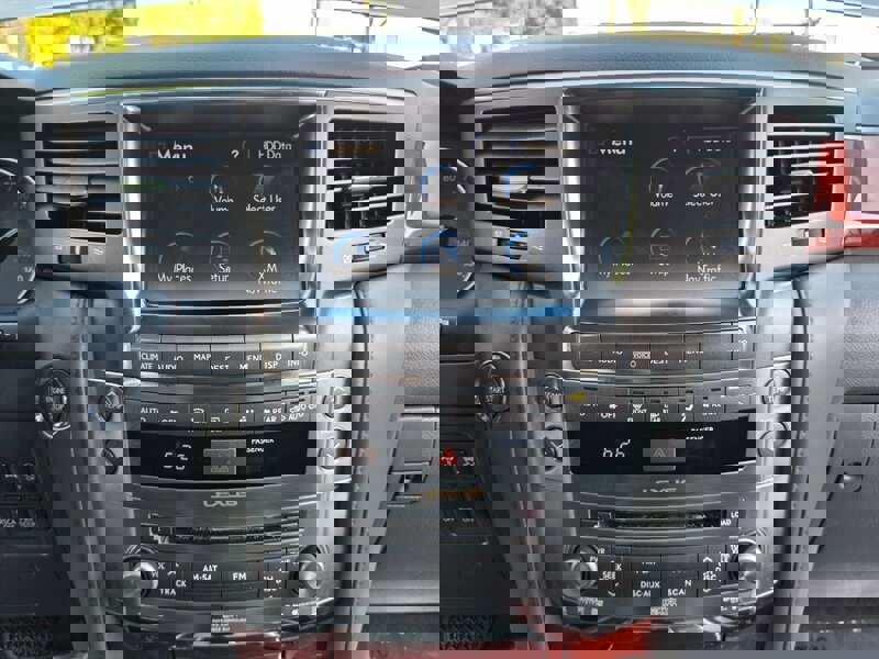 Used 2009 Lexus LX 570 4WD image 38