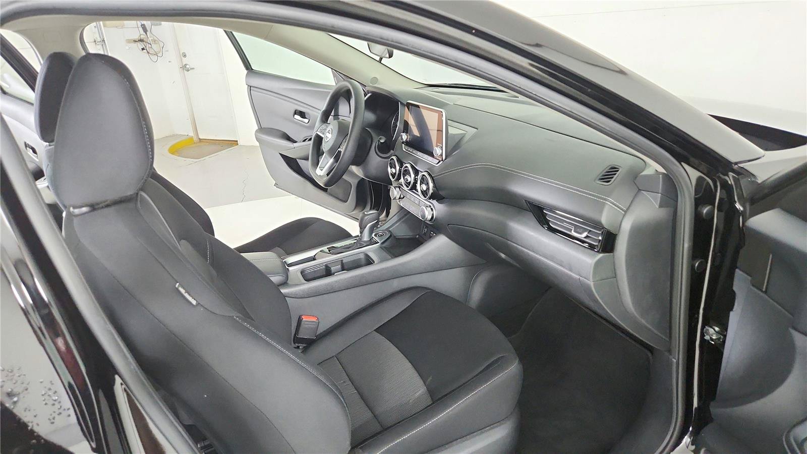 Used 2024 Nissan Sentra SV FWD image 19