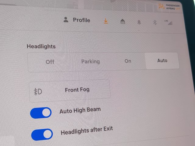 Used 2018 Tesla Model 3 Long Range RWD image 26