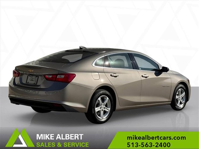 Used 2023 Chevrolet Malibu LS image 4