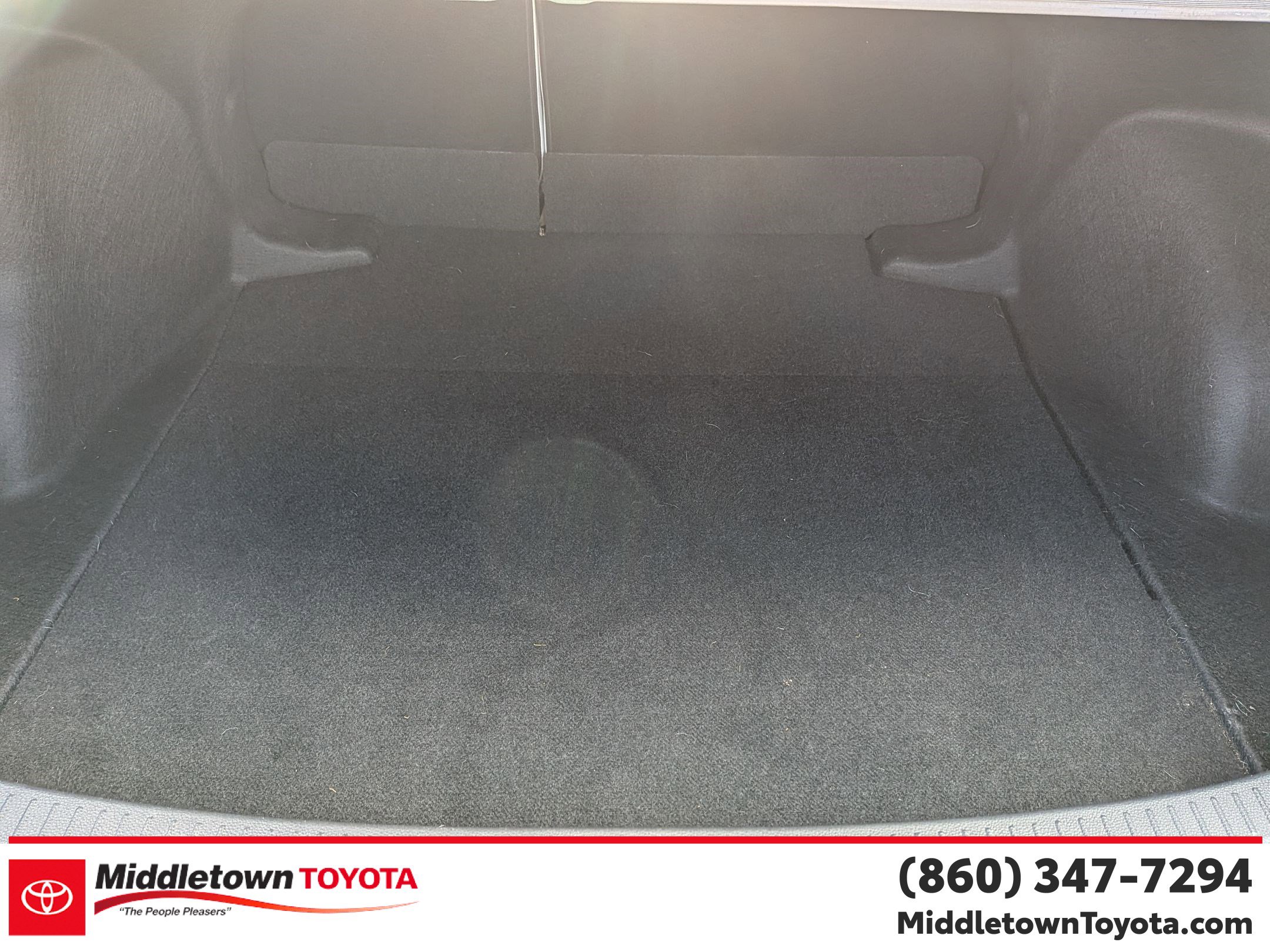 Used 2023 Toyota Corolla LE image 31