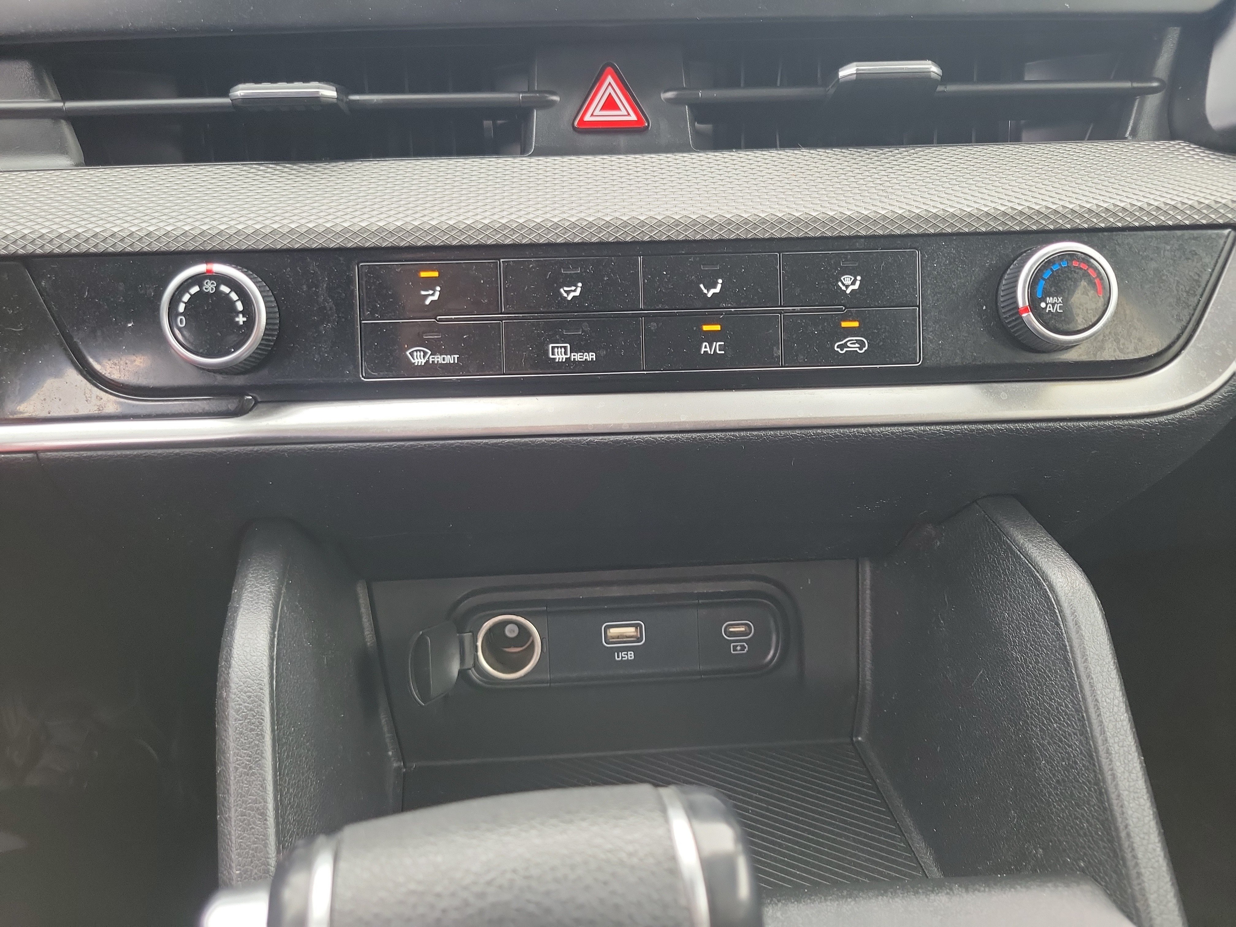 Used 2023 Kia Sportage LX FWD image 29