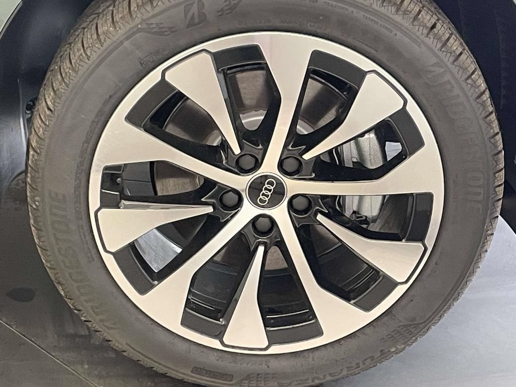 New 2026 Audi Q3 quattro 2.0T AWD/4WD image 14