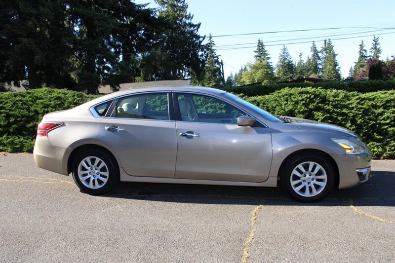 Used 2014 Nissan Altima 2.5 S w/ Display Audio Package FWD image 13