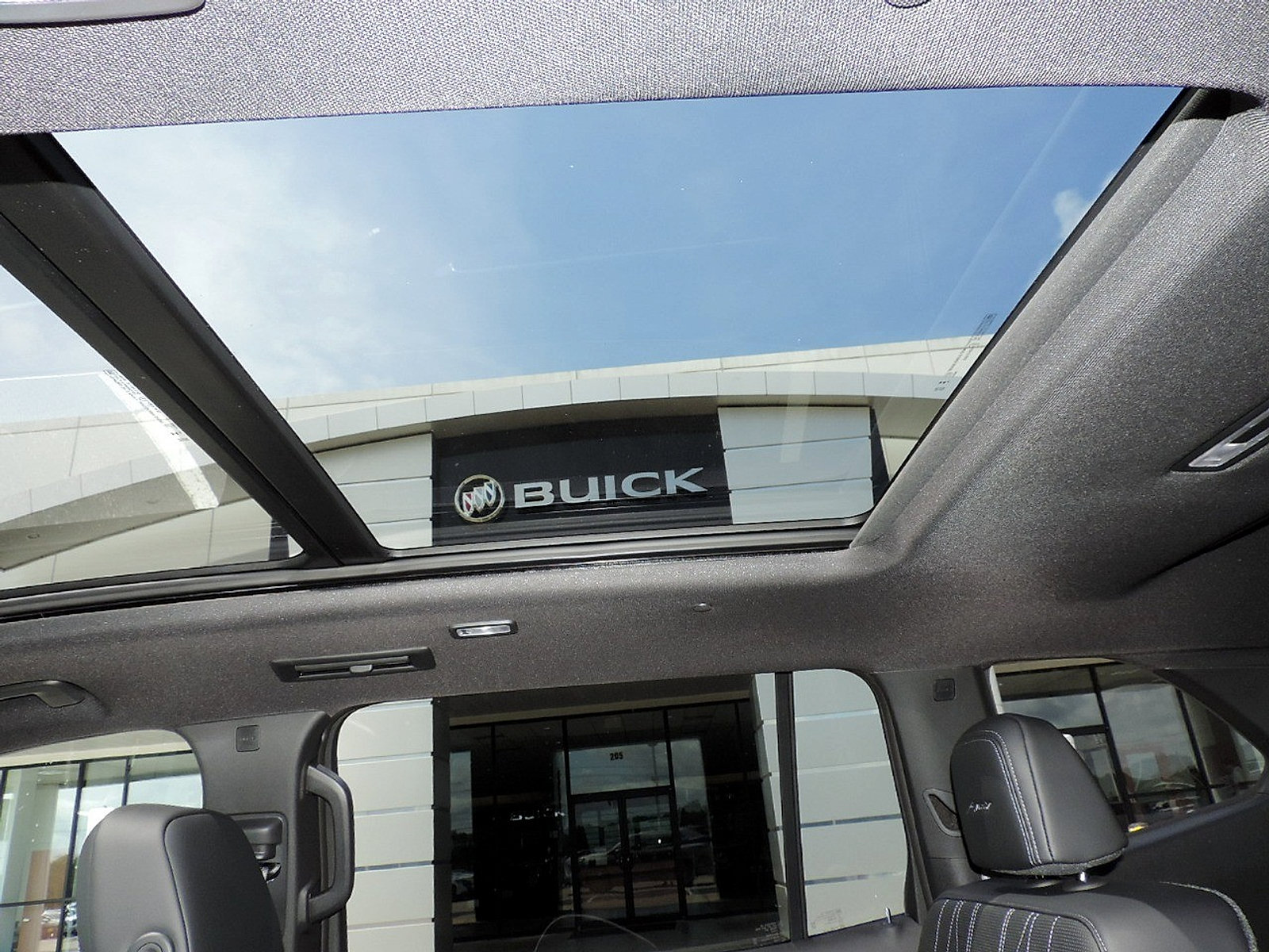New 2026 Buick Enclave Avenir w/ Super Cruise Package FWD image 10