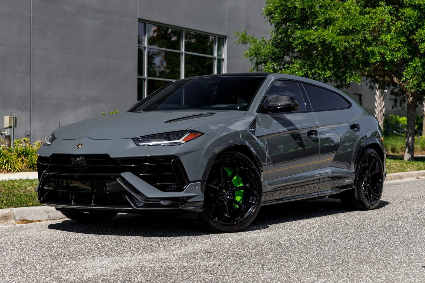 Used 2023 Lamborghini Urus Performante AWD/4WD image 35