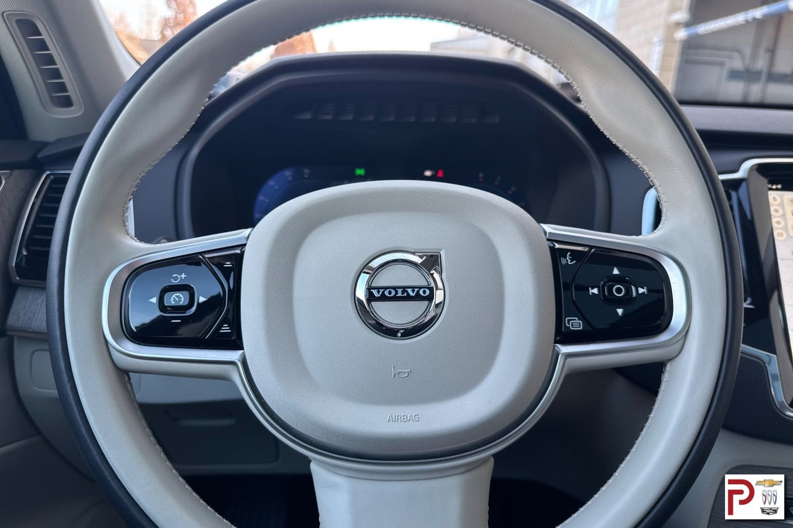 Used 2025 Volvo XC90 B6 Plus w/ Protection Package Premier image 29