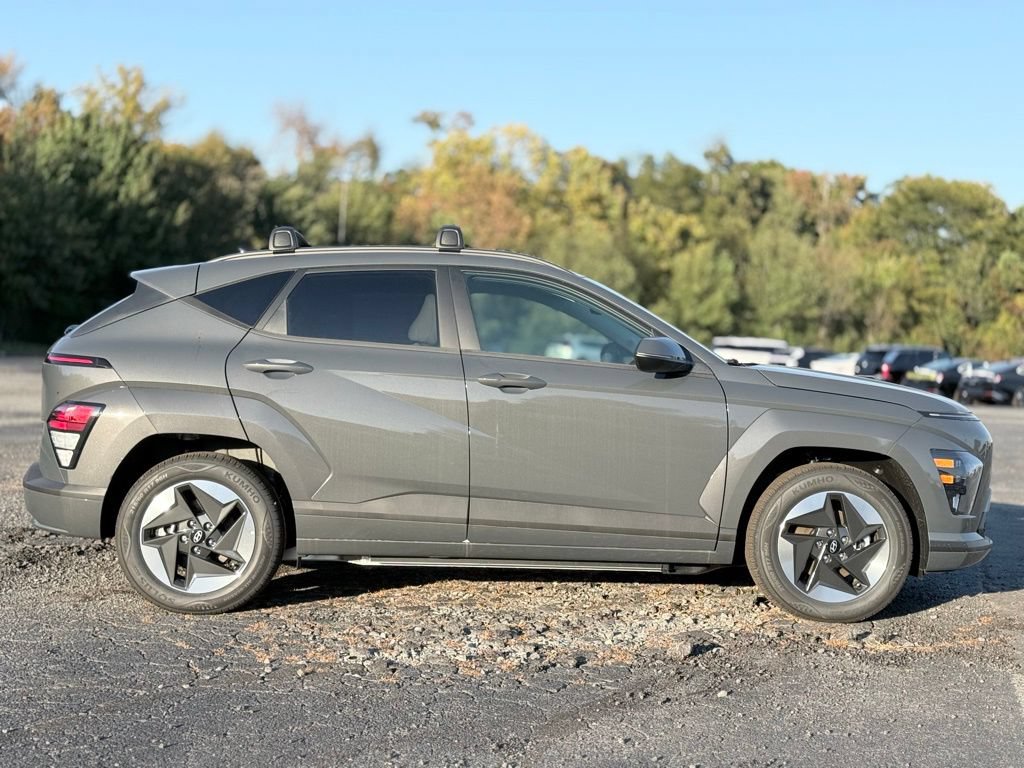 New 2025 Hyundai Kona SEL FWD image 8