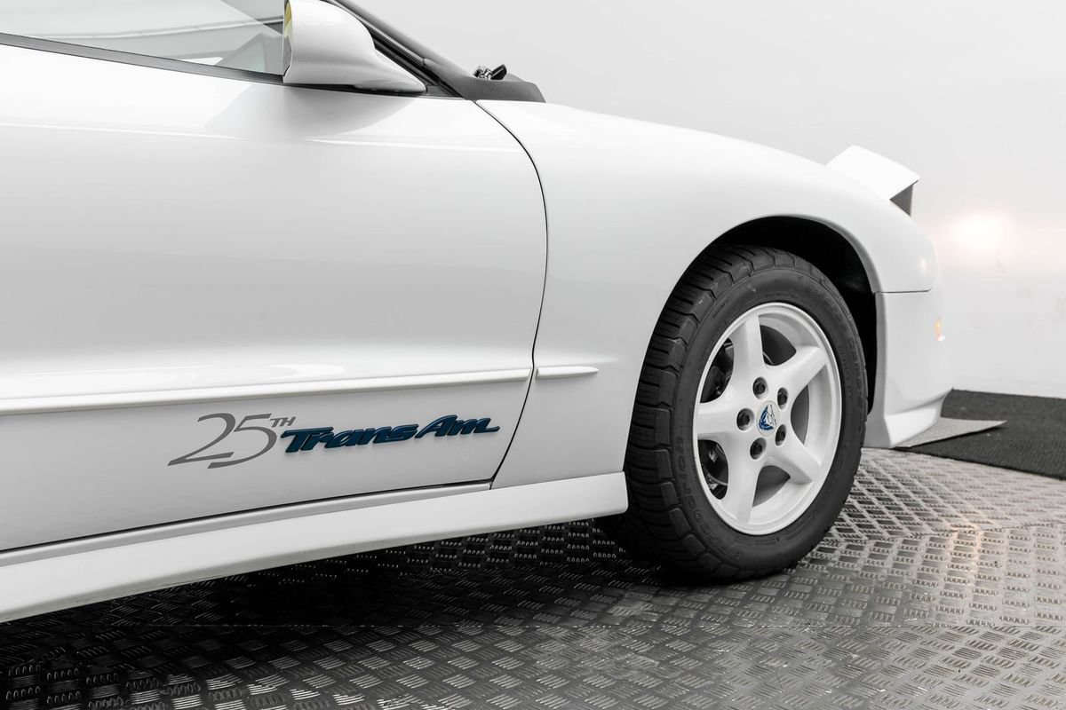 Used 1994 Pontiac Firebird Trans Am GT RWD image 40