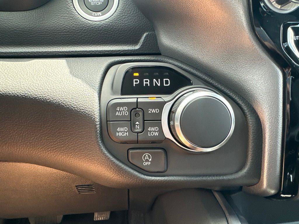 New 2026 RAM 1500 Big Horn AWD/4WD image 44