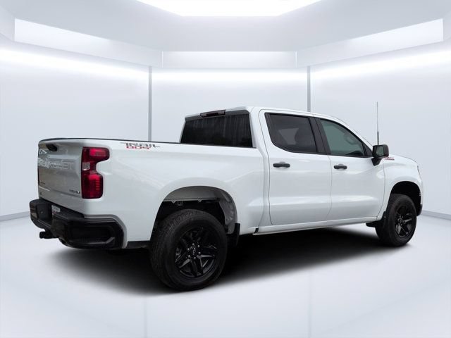 Used 2025 Chevrolet Silverado 1500 Custom Trail Boss AWD/4WD image 3