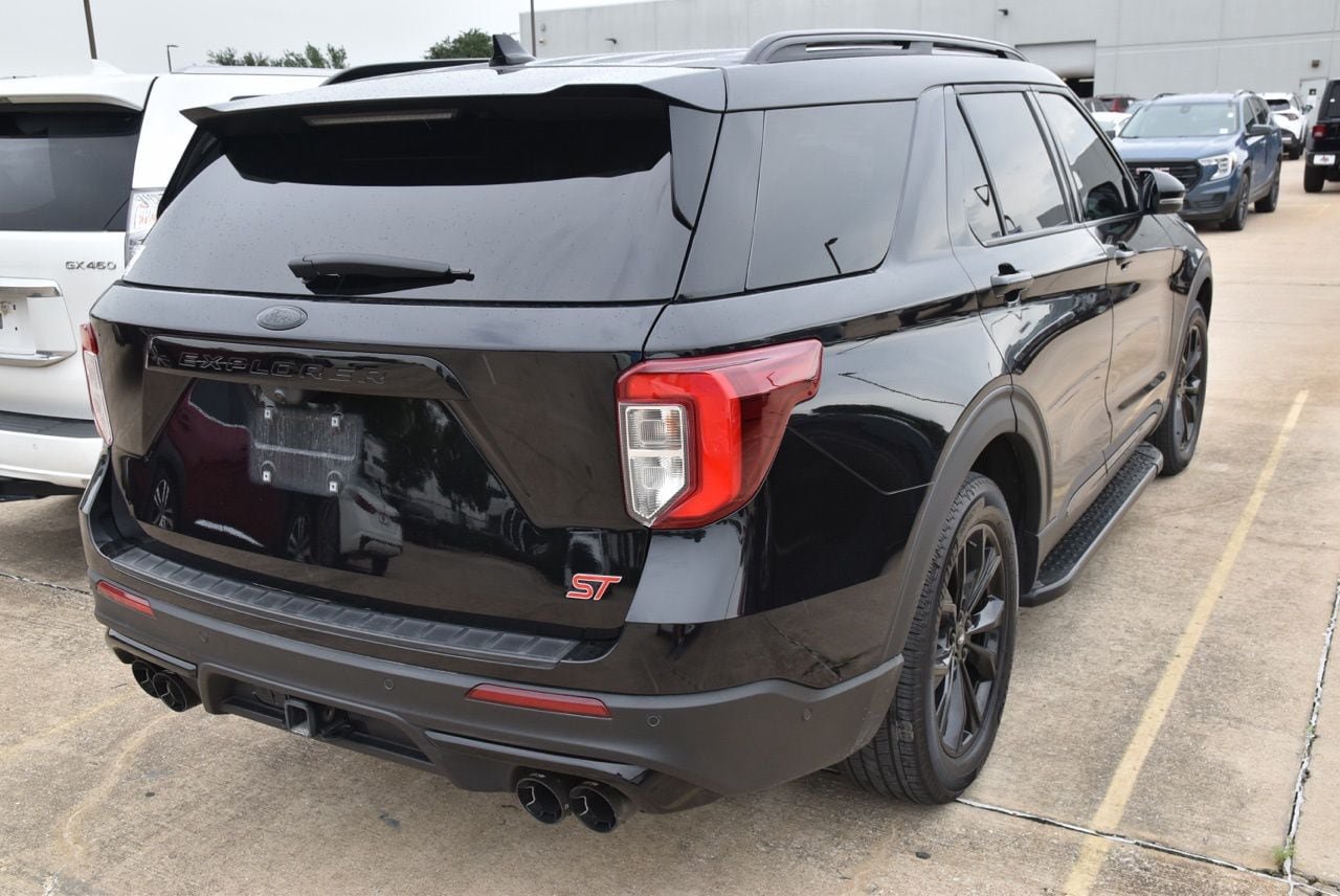 Used 2020 Ford Explorer ST w/ Premium Technology Package AWD/4WD image 6