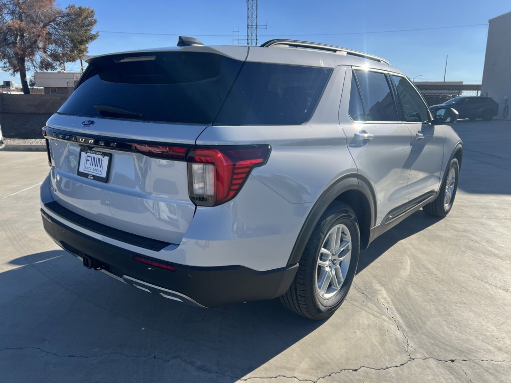 New 2026 Ford Explorer Active image 5