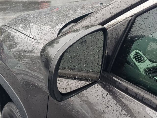 Used 2020 Jeep Compass Sport image 14