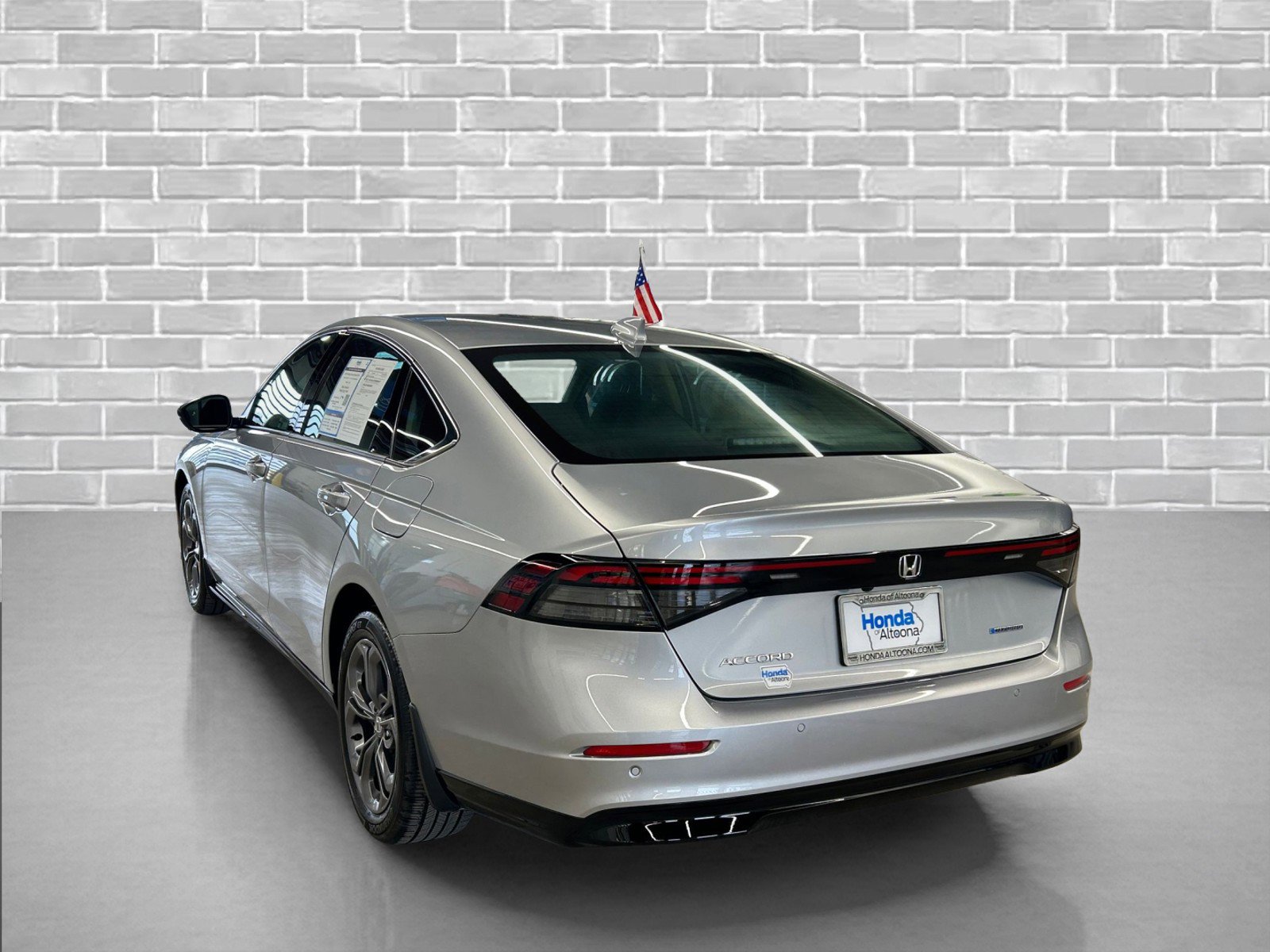 Certified 2025 Honda Accord EX-L image 3