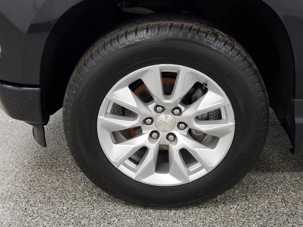 Used 2022 Chevrolet Silverado 1500 Custom image 10