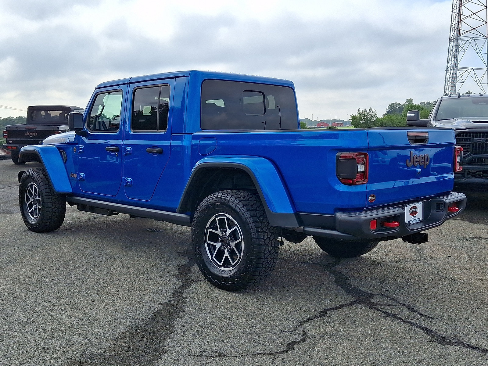 New 2026 Jeep Gladiator Rubicon w/ Steel Power Dome Hood Package AWD/4WD image 3