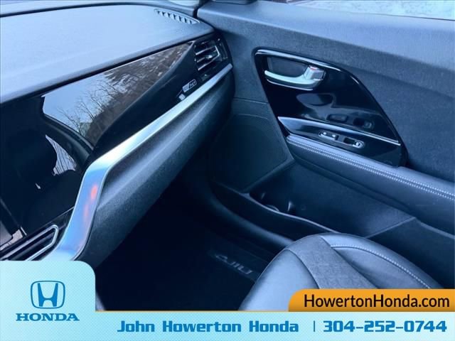 Used 2022 Kia Niro EX image 14