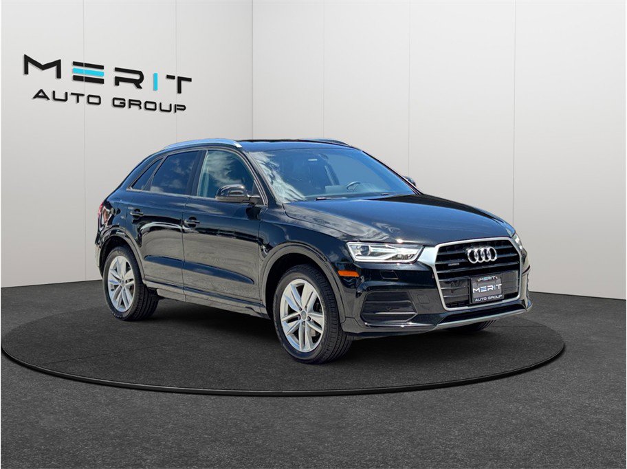 Used 2017 Audi Q3 2.0T Premium w/ Convenience Package AWD/4WD image 1