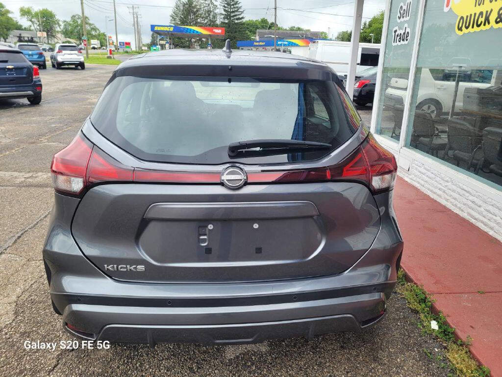 Used 2022 Nissan Kicks S image 7