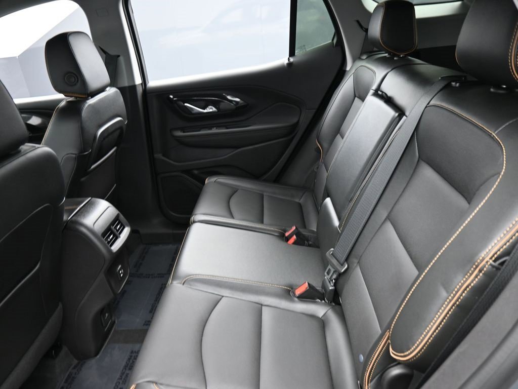 Used 2024 GMC Terrain AT4 w/ Infotainment Package II image 14