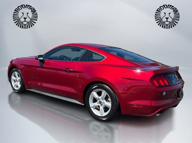 Used 2015 Ford Mustang Coupe RWD image 7