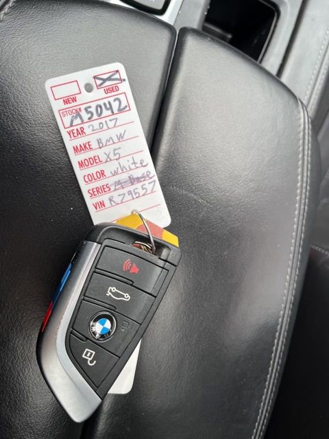 Used 2017 BMW X5 M AWD/4WD image 49