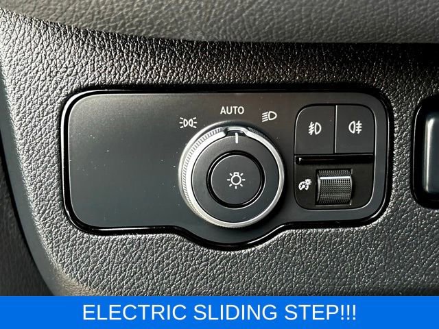 Used 2024 Mercedes-Benz Sprinter 3500 image 18