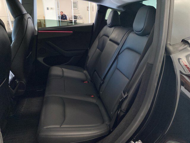 Used 2026 Tesla Model Y 2WD image 9