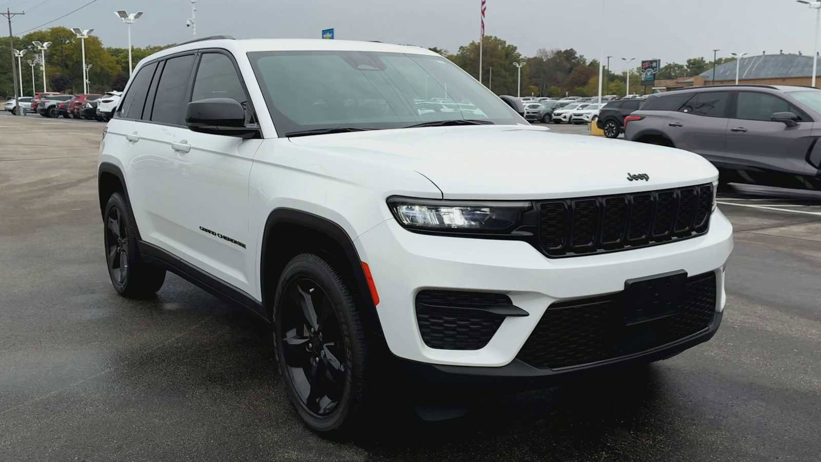 Used 2022 Jeep Grand Cherokee Altitude image 8