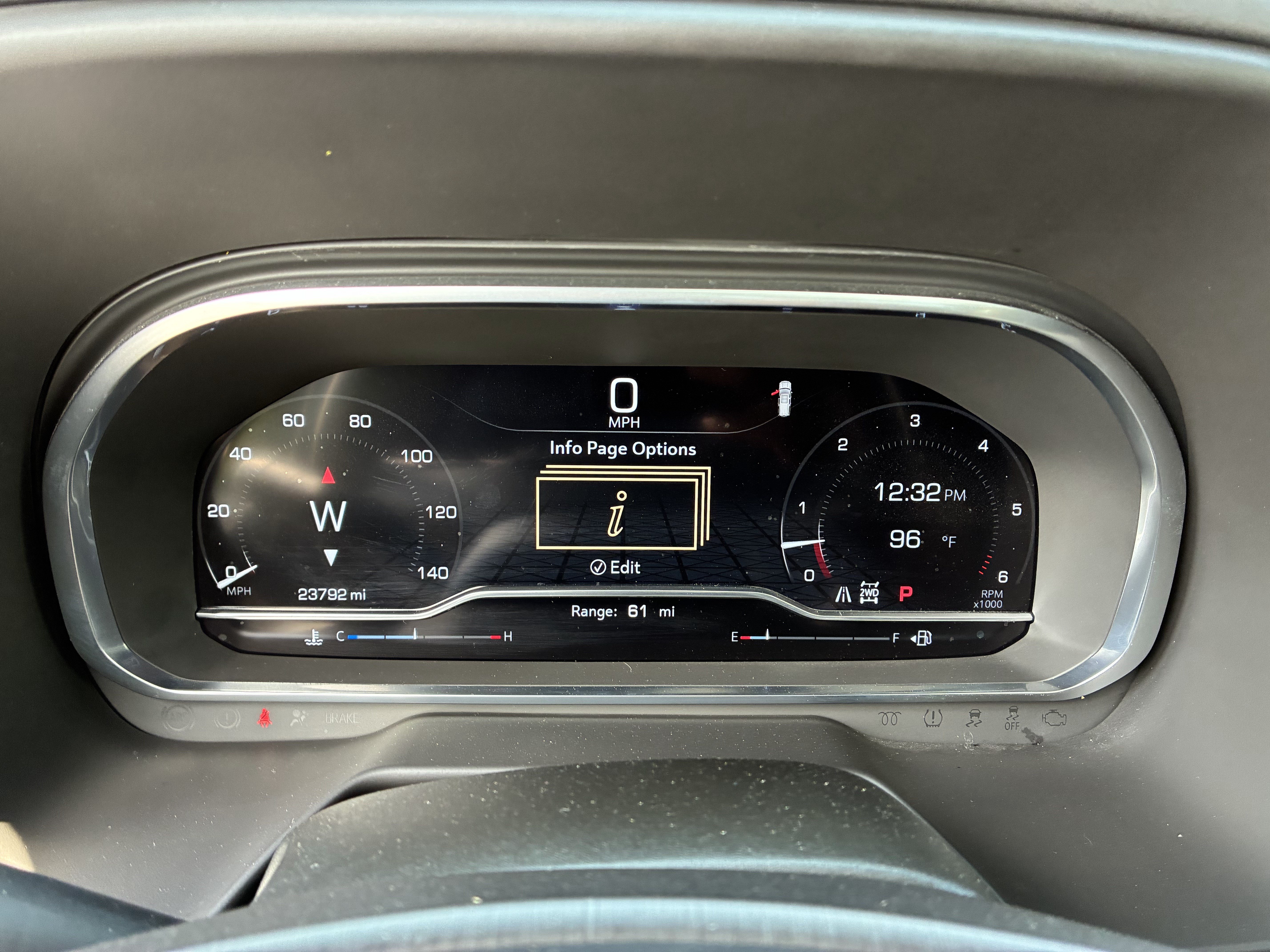 Used 2024 GMC Yukon AT4 AWD/4WD image 27