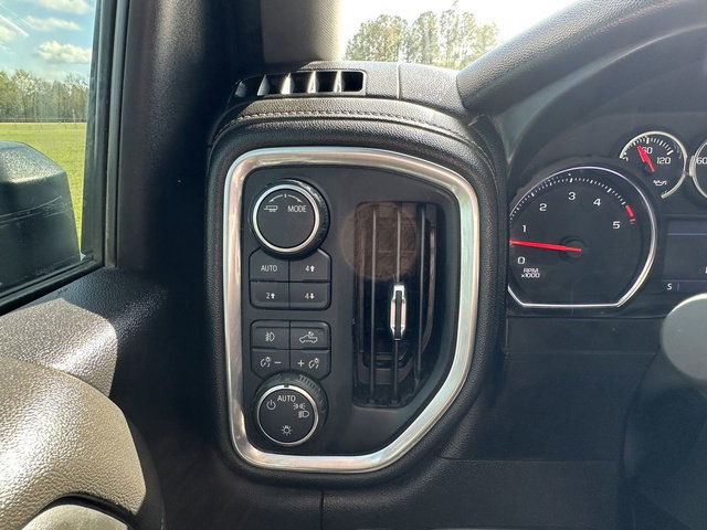 Used 2021 Chevrolet Silverado 3500 LT w/ Convenience Package image 17