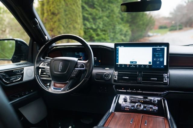 Used 2023 Lincoln Navigator Reserve w/ Equipment Group 201A image 38