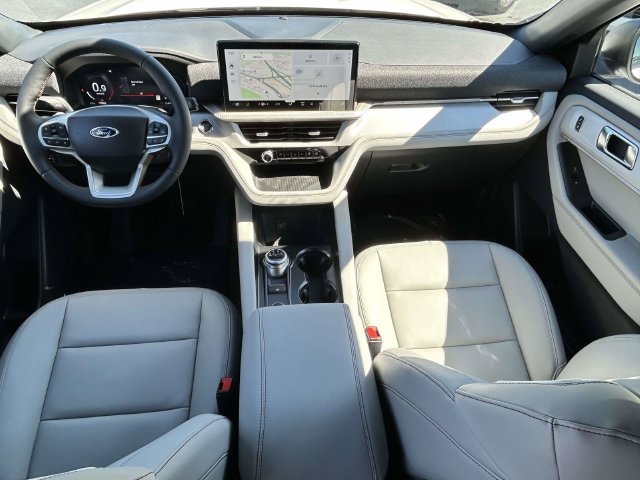 New 2027 Ford Explorer Active w/ Active Comfort Package RWD image 6