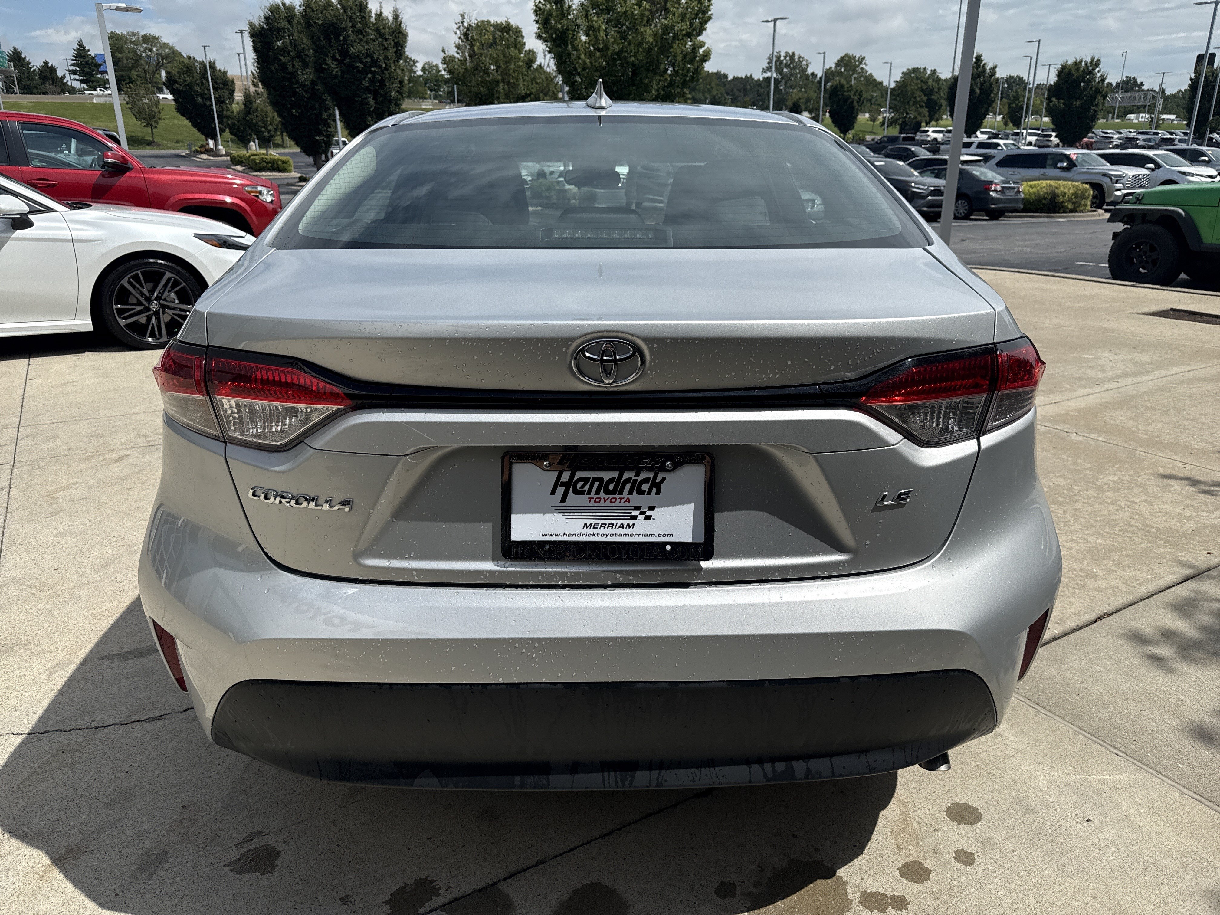 Used 2025 Toyota Corolla LE FWD image 8