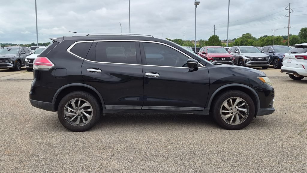 Used 2015 Nissan Rogue SL w/ SL Premium Package AWD/4WD image 2