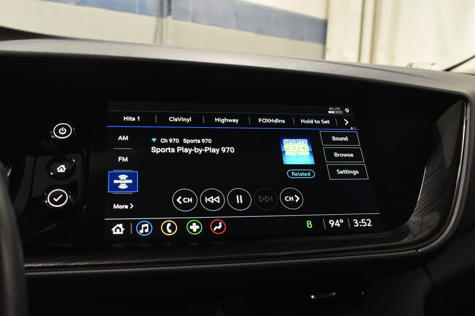 Used 2023 Buick Envision Essence FWD image 14
