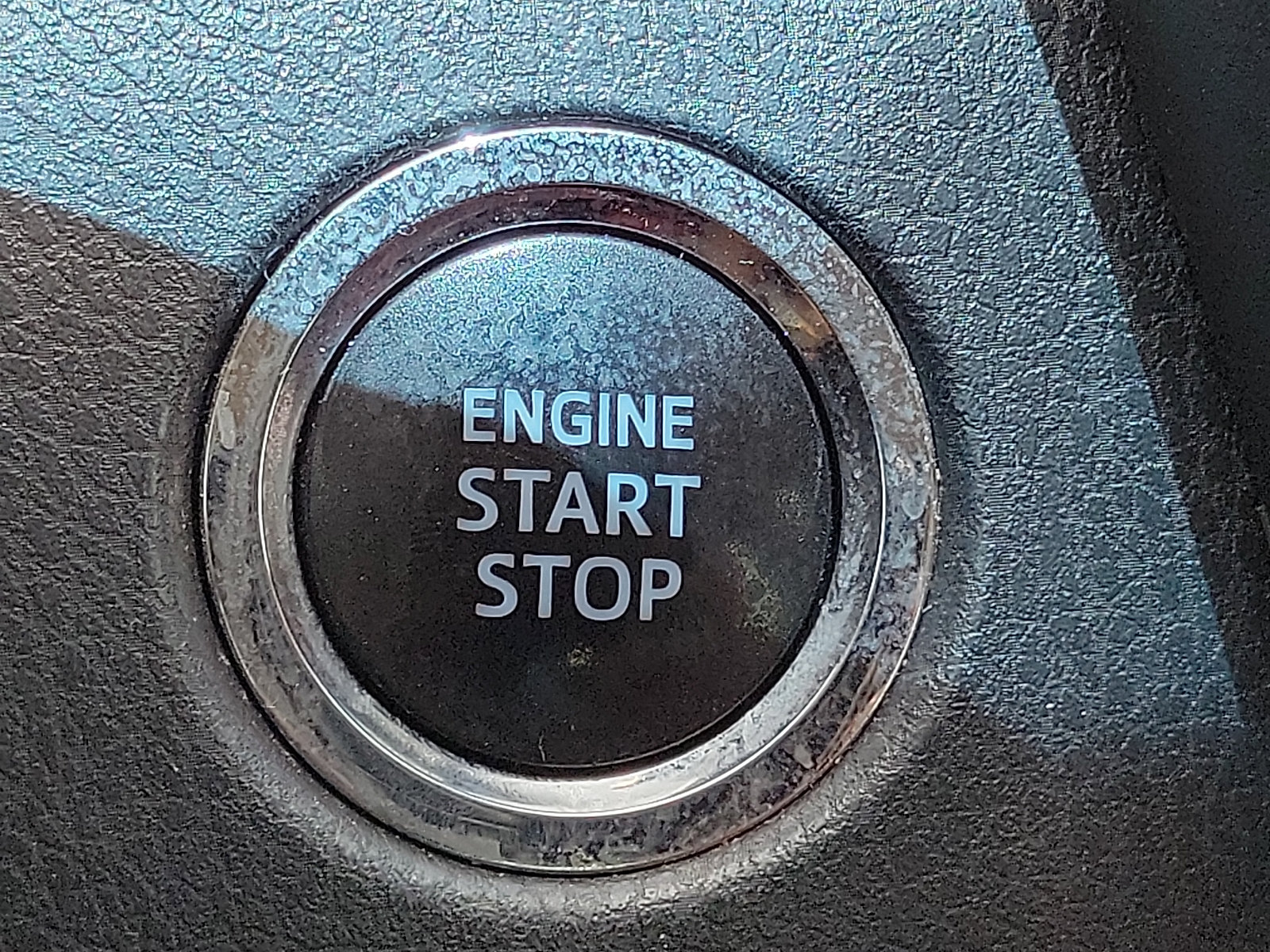 Used 2019 Toyota Camry XSE FWD image 17