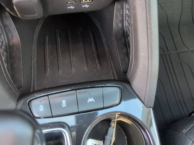 Used 2025 Chevrolet TrailBlazer LT w/ LT Cold Weather Package FWD image 28