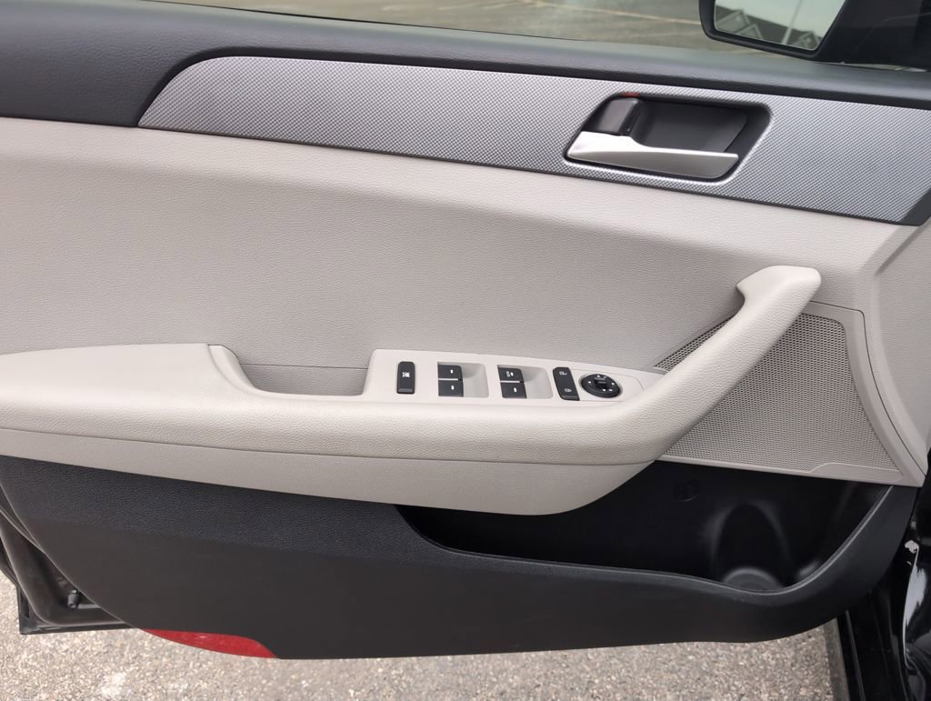 Used 2019 Hyundai Sonata SE image 14